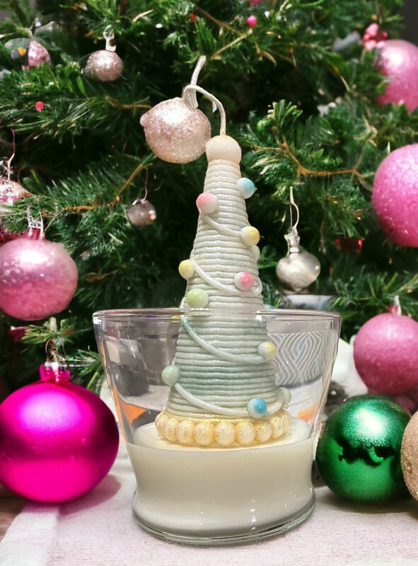 17 oz Decorated Christmas Tree Candle